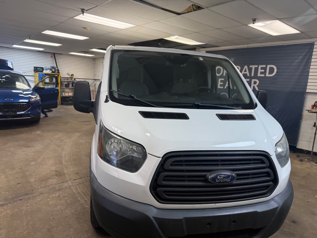 Ford Transit 150 Van Low Roof 60/40 Pass. 130-in. WB 2016