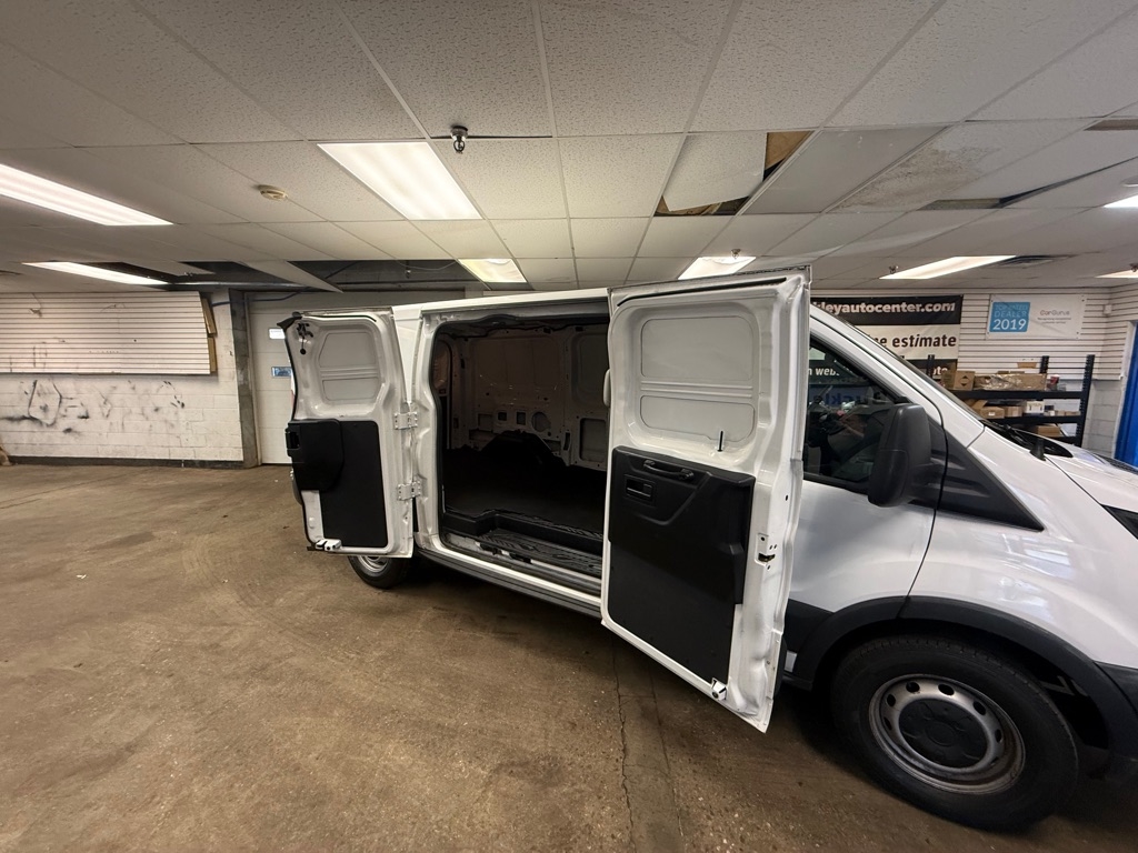 Ford Transit 150 Van Low Roof 60/40 Pass. 130-in. WB 2016