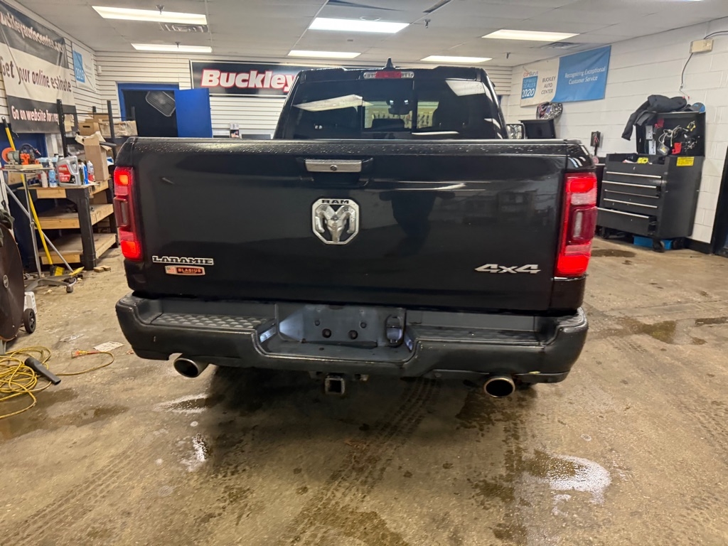 RAM 1500 Laramie Quad Cab 4WD 2019