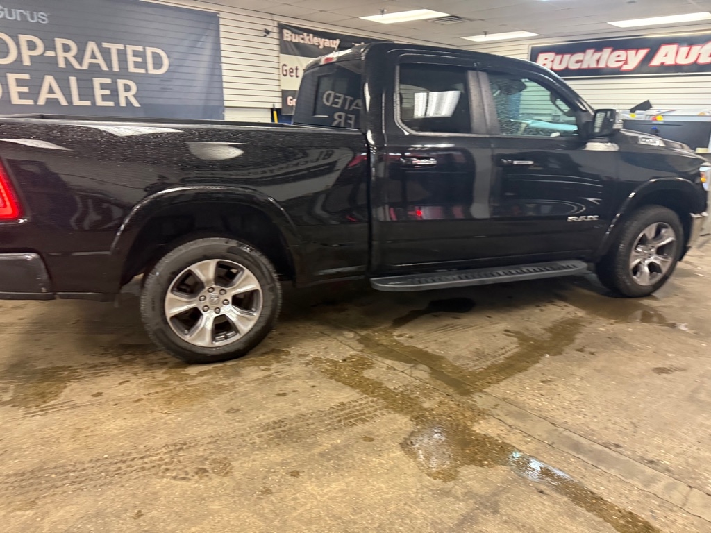 RAM 1500 Laramie Quad Cab 4WD 2019