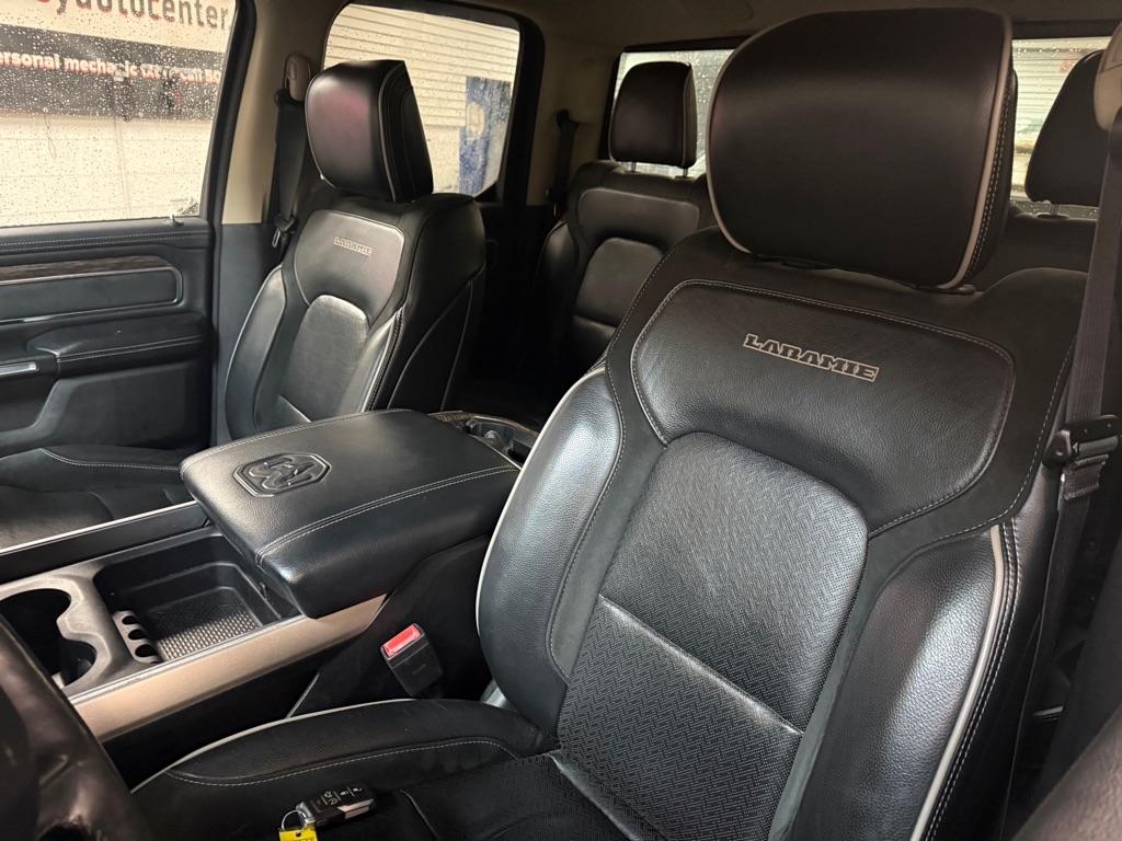 RAM 1500 Laramie Quad Cab 4WD 2019