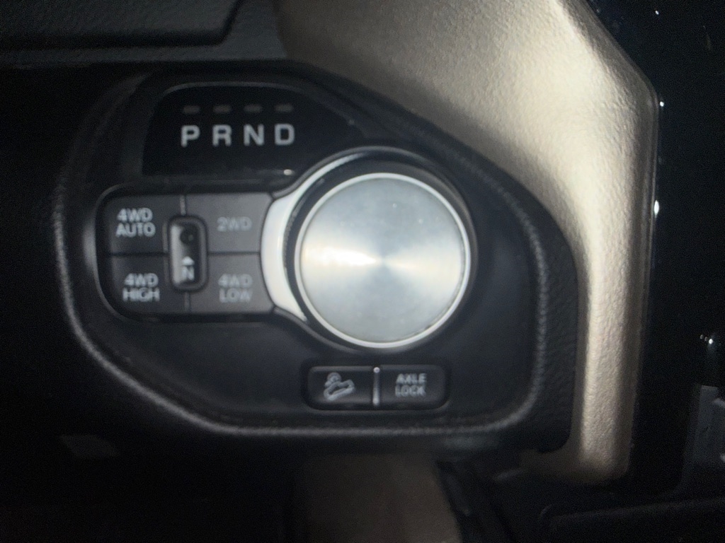 RAM 1500 Laramie Quad Cab 4WD 2019