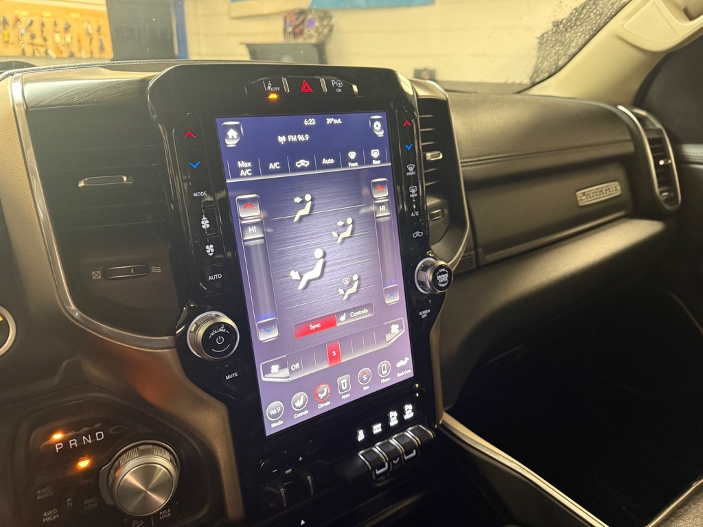 RAM 1500 Laramie Quad Cab 4WD 2019