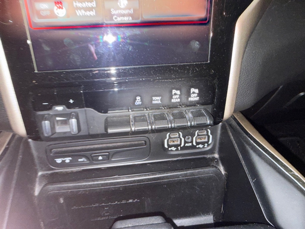 RAM 1500 Laramie Quad Cab 4WD 2019