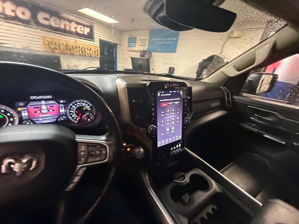 RAM 1500 Laramie Quad Cab 4WD 2019