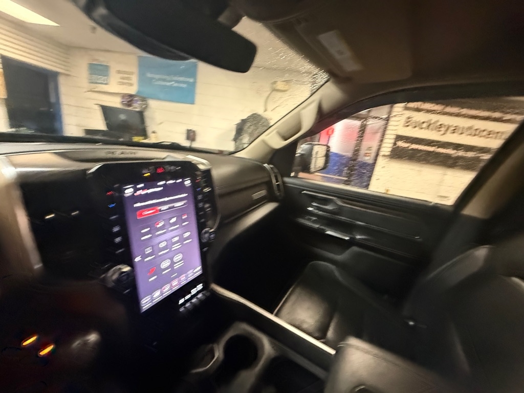 RAM 1500 Laramie Quad Cab 4WD 2019