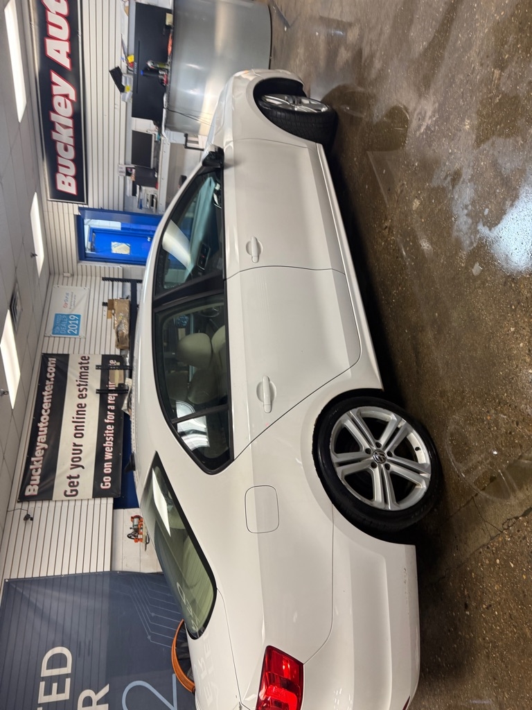 Volkswagen Jetta SE PZEV 2011