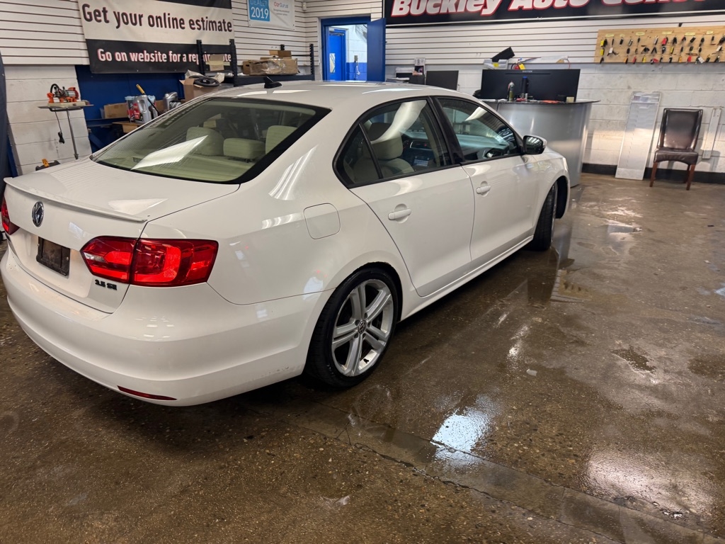 Volkswagen Jetta SE PZEV 2011