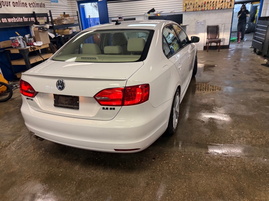 Volkswagen Jetta SE PZEV 2011