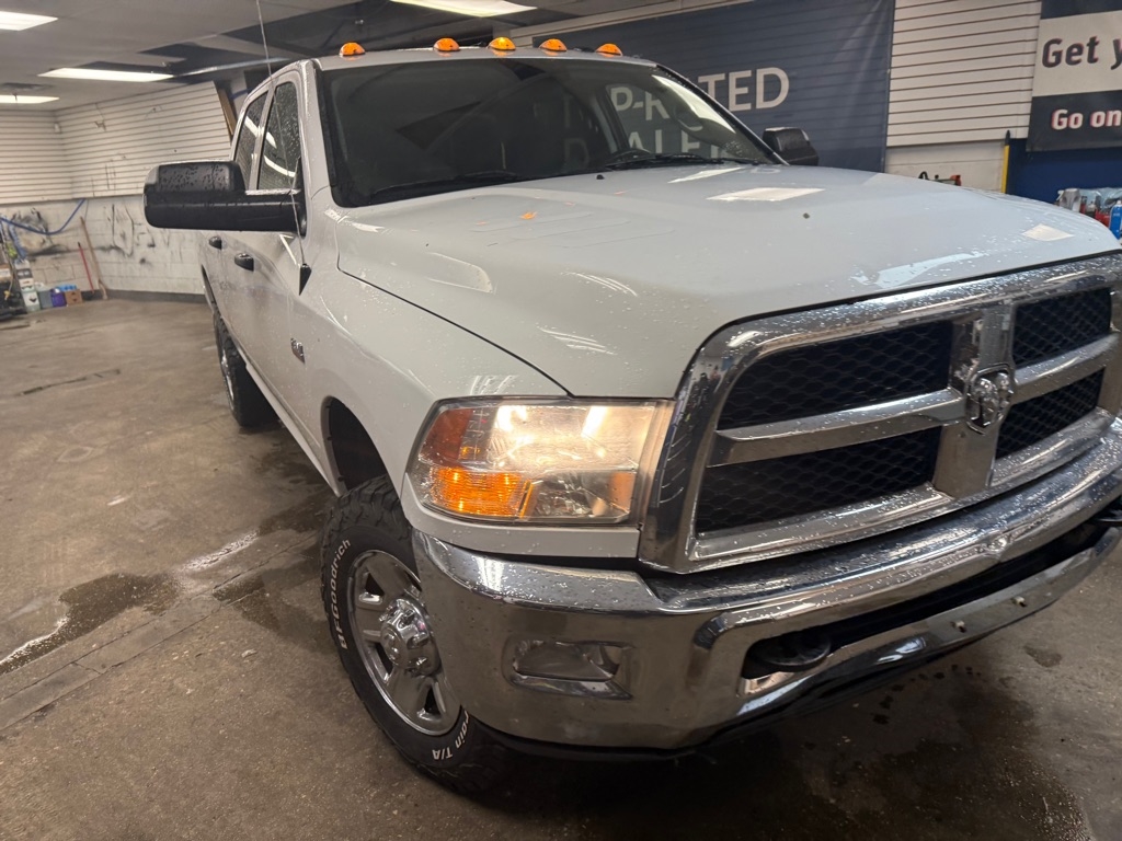RAM 3500 Tradesman Crew Cab 4WD 2017