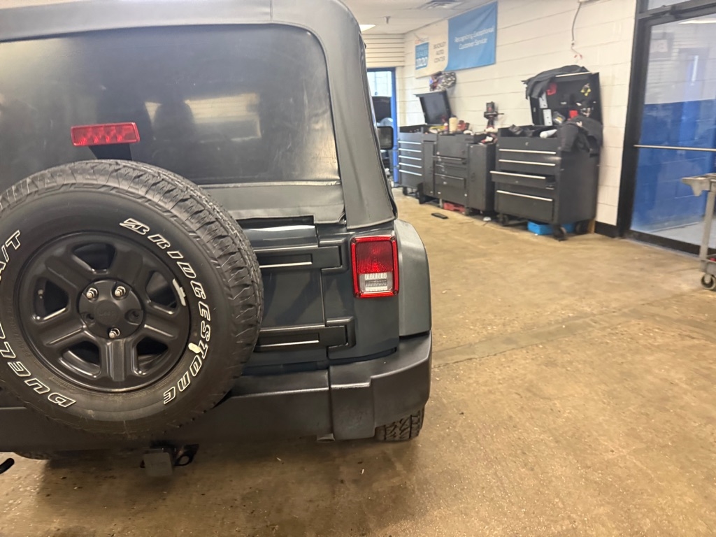 Jeep Wrangler Unlimited Sport 4WD 2017