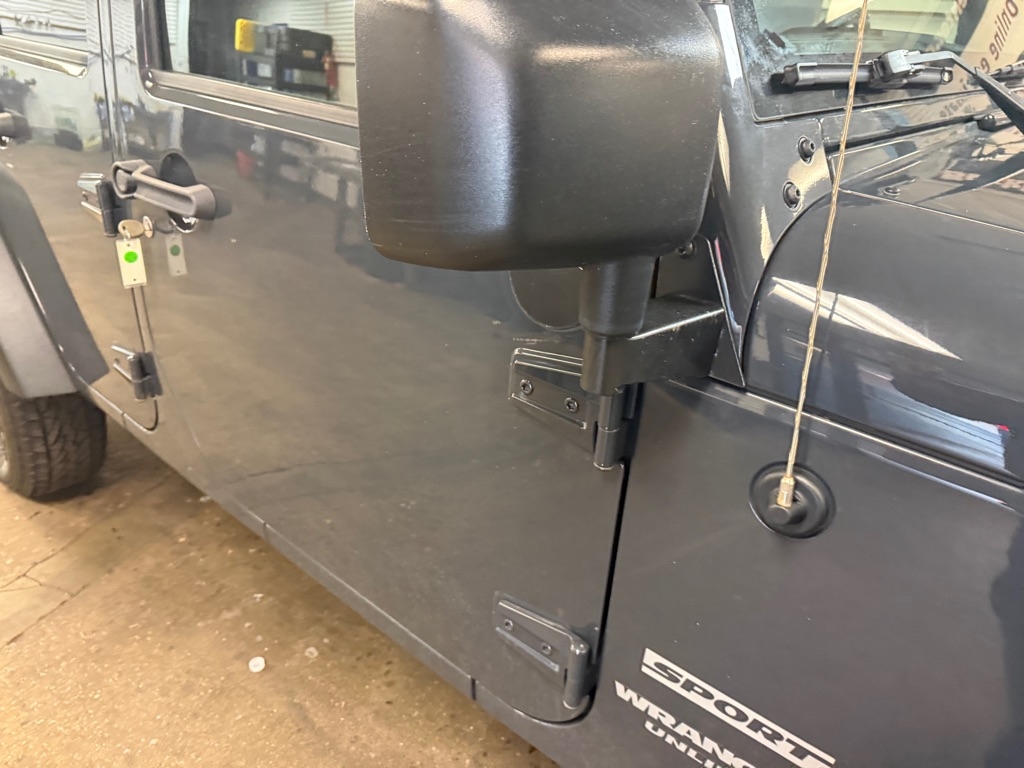 Jeep Wrangler Unlimited Sport 4WD 2017