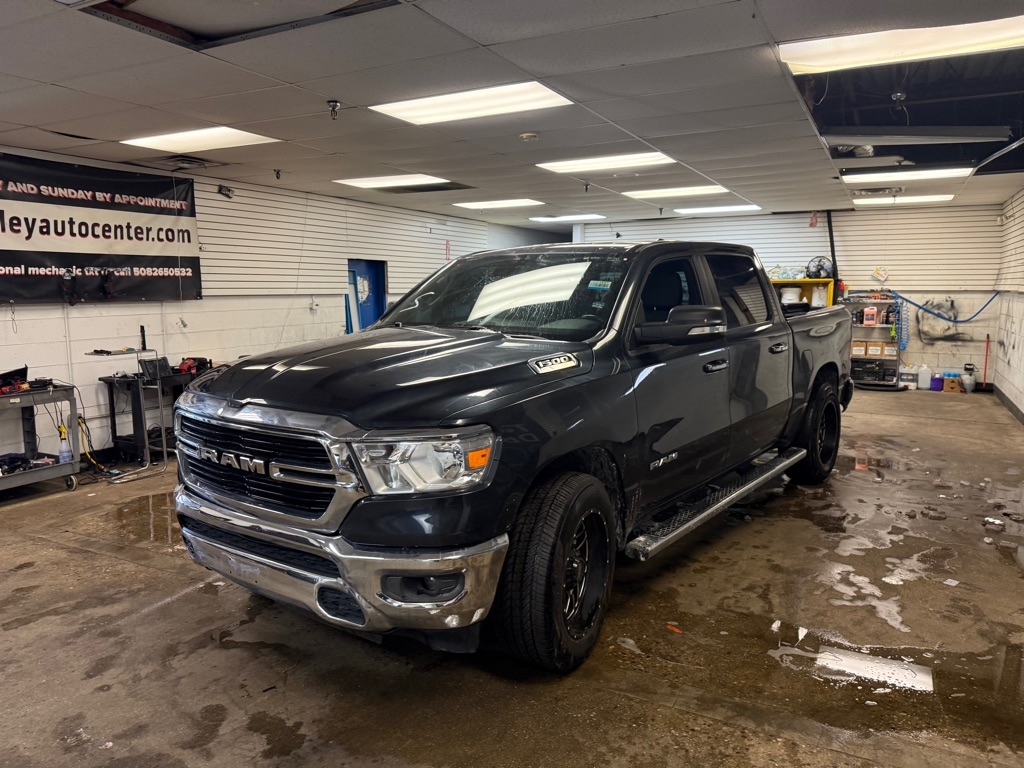 RAM 1500 Big Horn Crew Cab SWB 4WD 2019