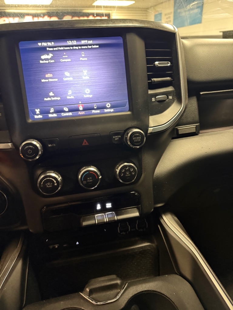 RAM 1500 Big Horn Crew Cab SWB 4WD 2019