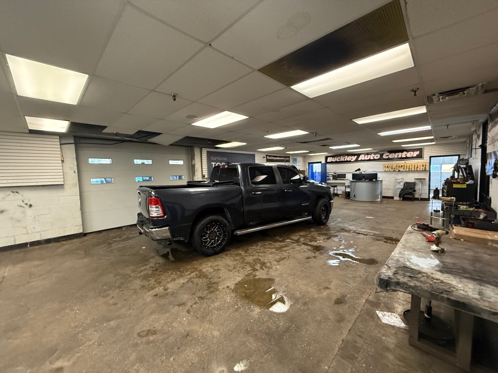 RAM 1500 Big Horn Crew Cab SWB 4WD 2019