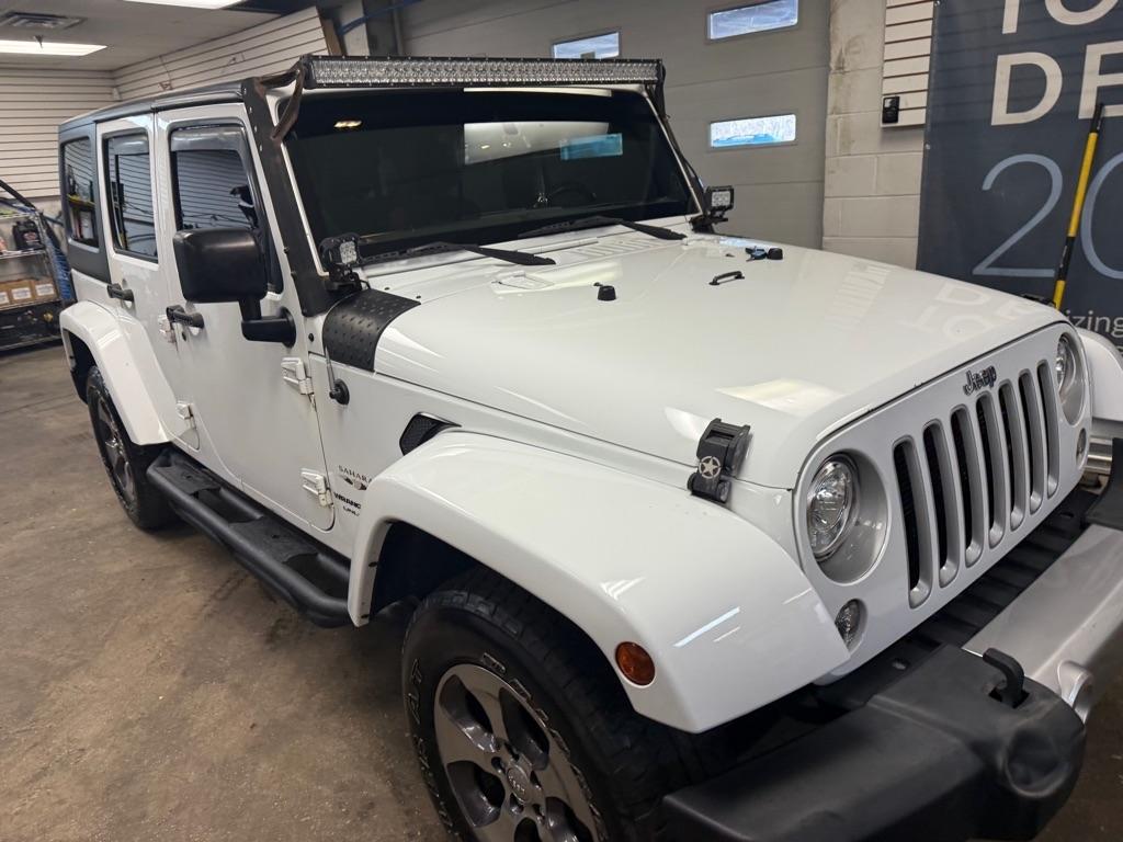 2018 Jeep Wrangler JK Unlimited Sahara - Photo 10