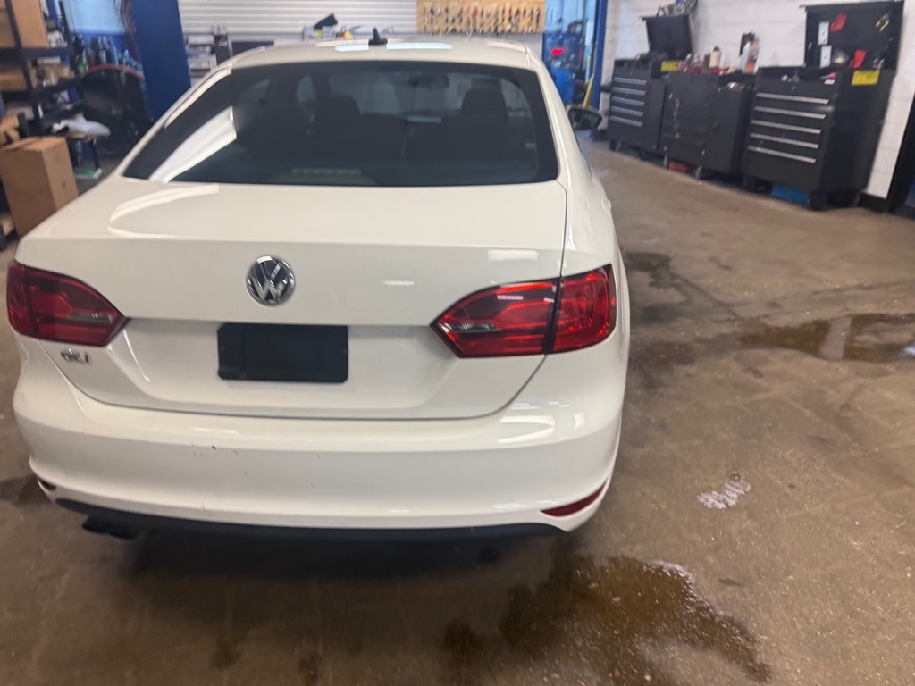 Volkswagen Jetta 2.0T GLI 2013