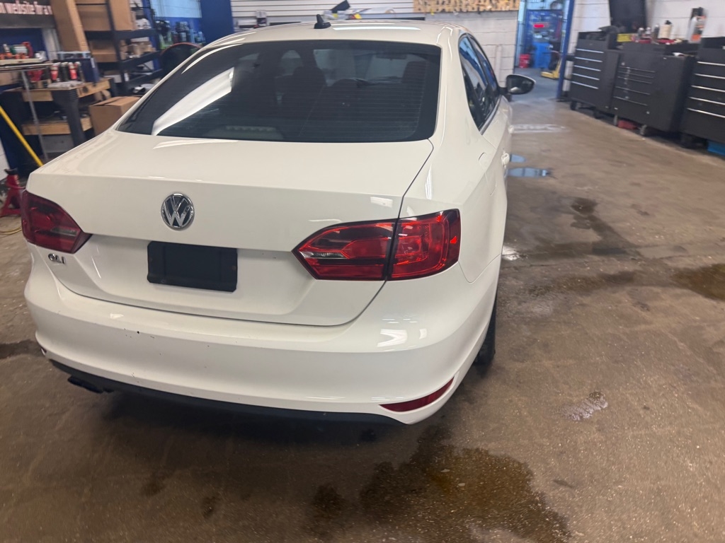 Volkswagen Jetta 2.0T GLI 2013