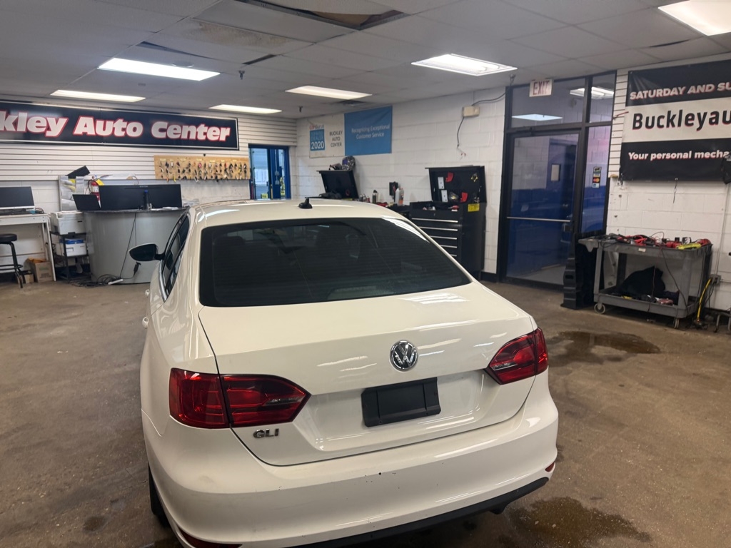 Volkswagen Jetta 2.0T GLI 2013