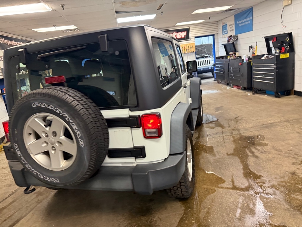 Jeep Wrangler Sport 4WD 2016