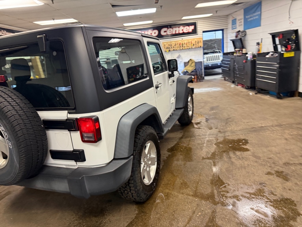 Jeep Wrangler Sport 4WD 2016