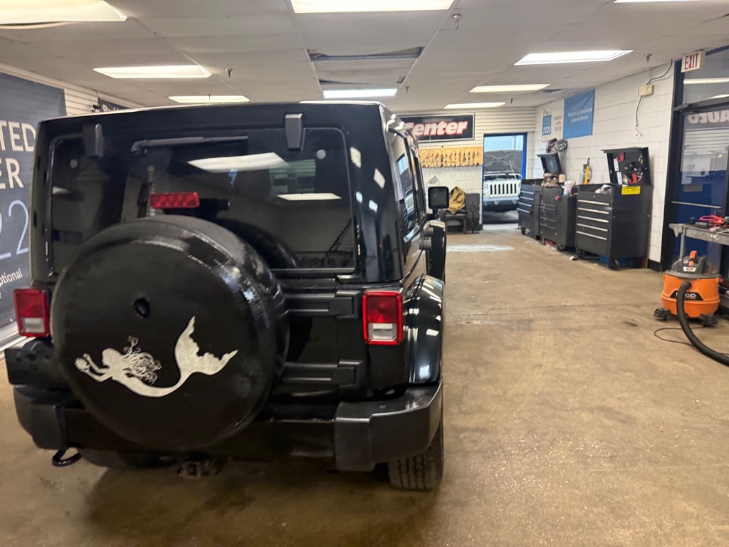 Jeep Wrangler Unlimited Sahara 4WD 2015