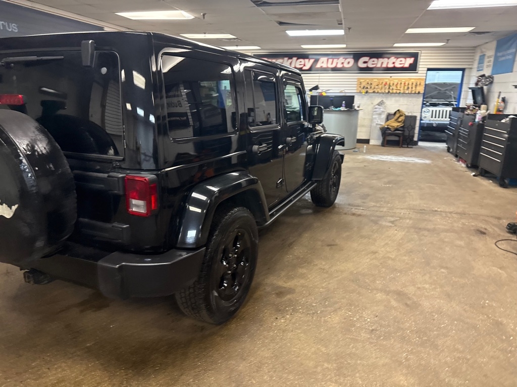 Jeep Wrangler Unlimited Sahara 4WD 2015