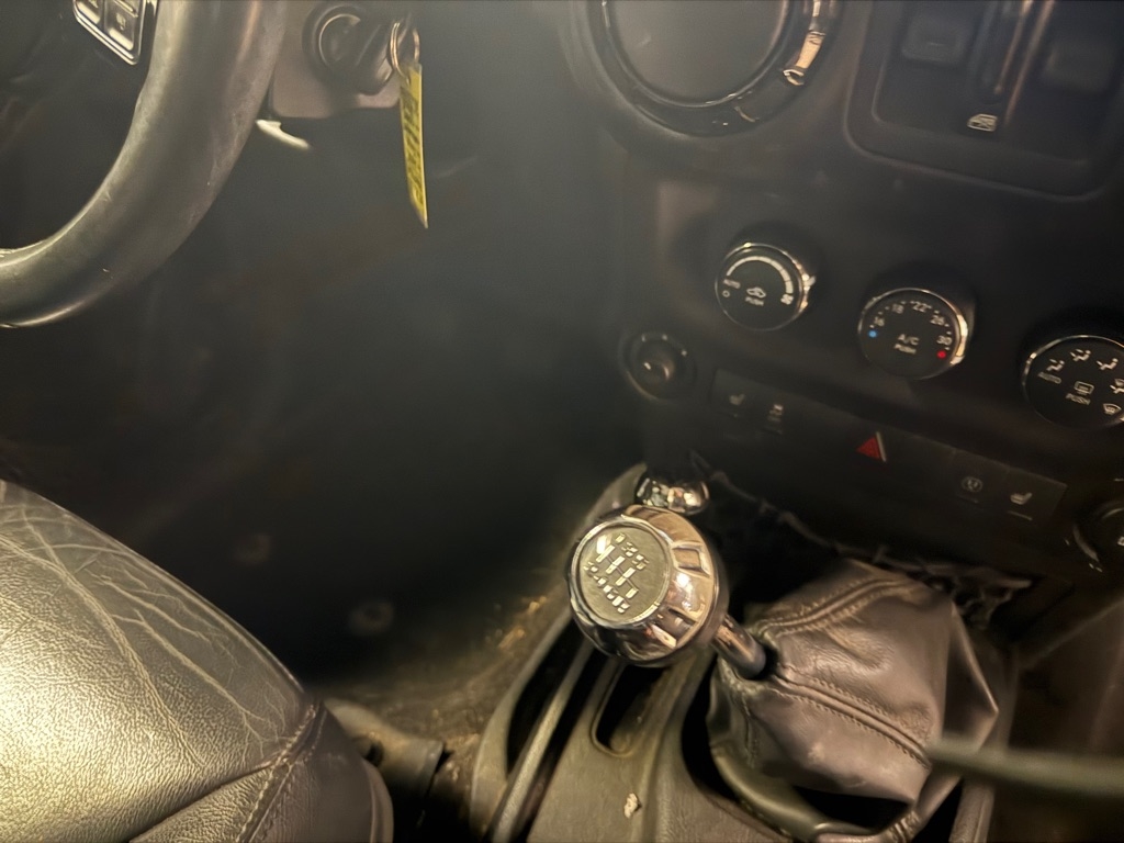 Jeep Wrangler Unlimited Sahara 4WD 2015