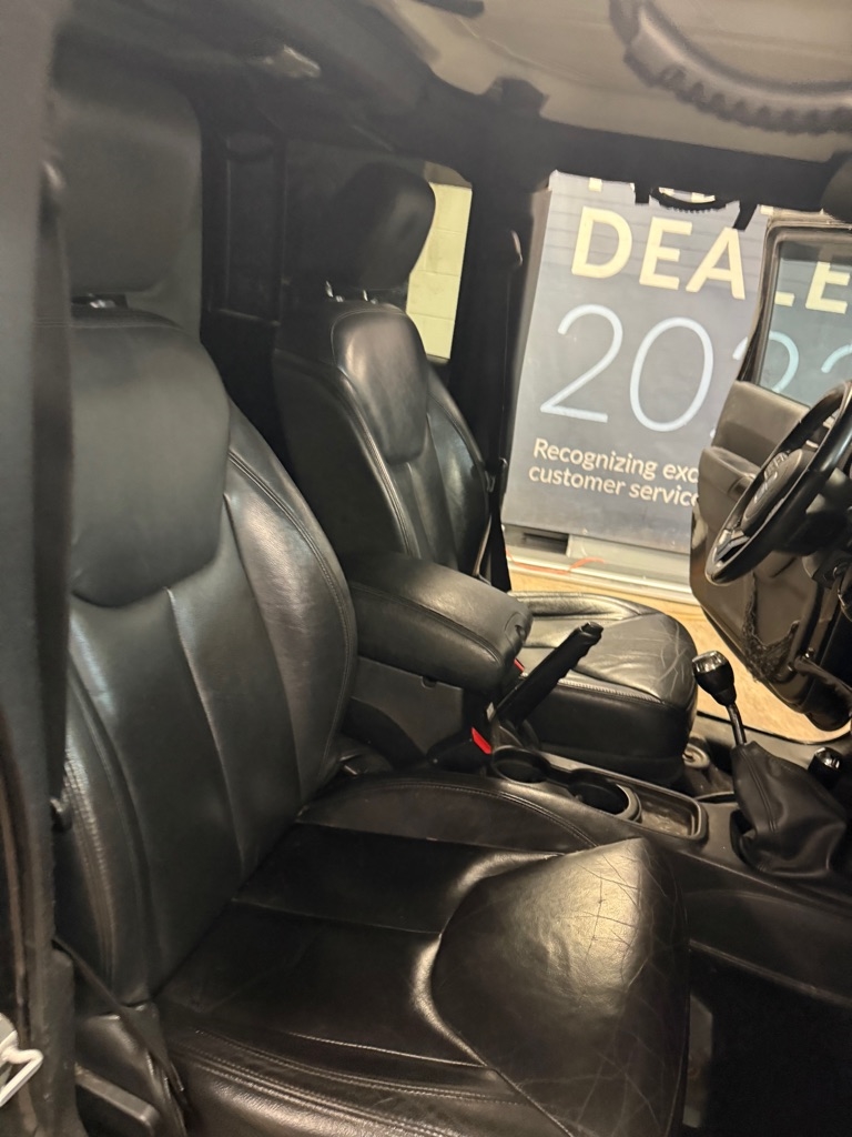 Jeep Wrangler Unlimited Sahara 4WD 2015