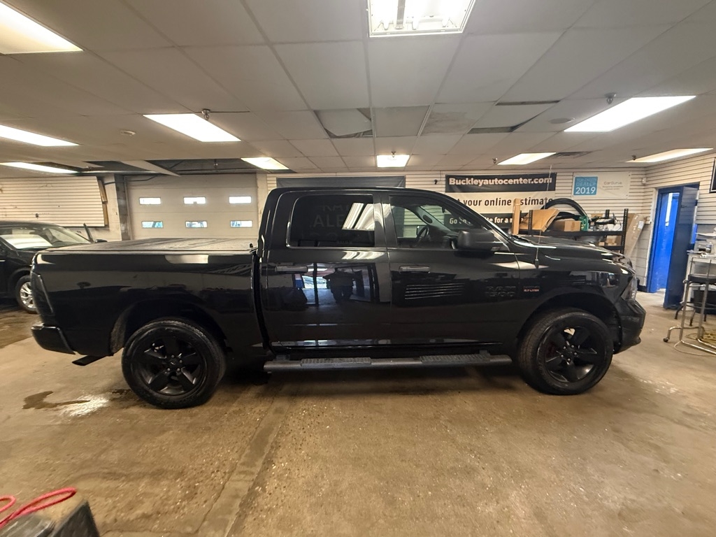 RAM 1500 Tradesman Crew Cab SWB 4WD 2018