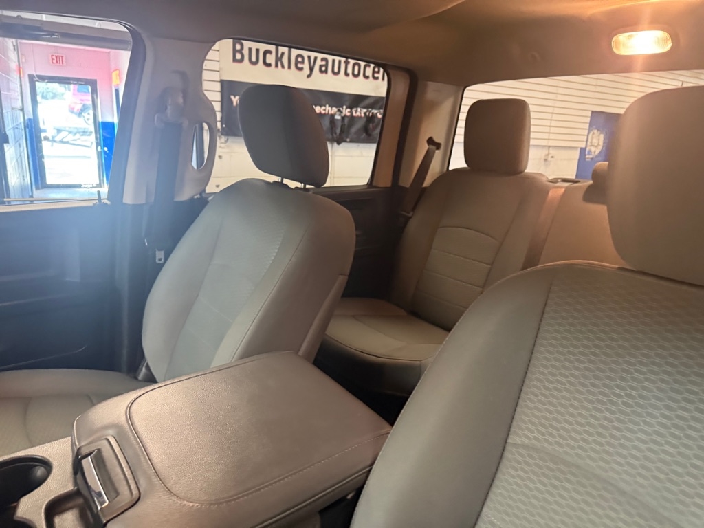 RAM 1500 Tradesman Crew Cab SWB 4WD 2018