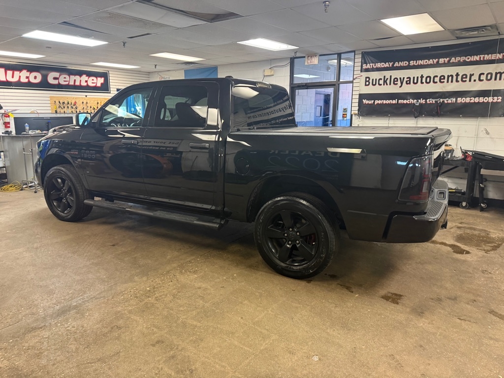 RAM 1500 Tradesman Crew Cab SWB 4WD 2018