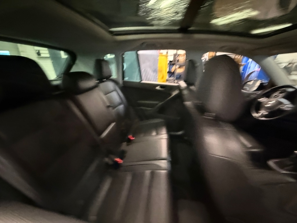 Volkswagen Tiguan SEL 4Motion 2015