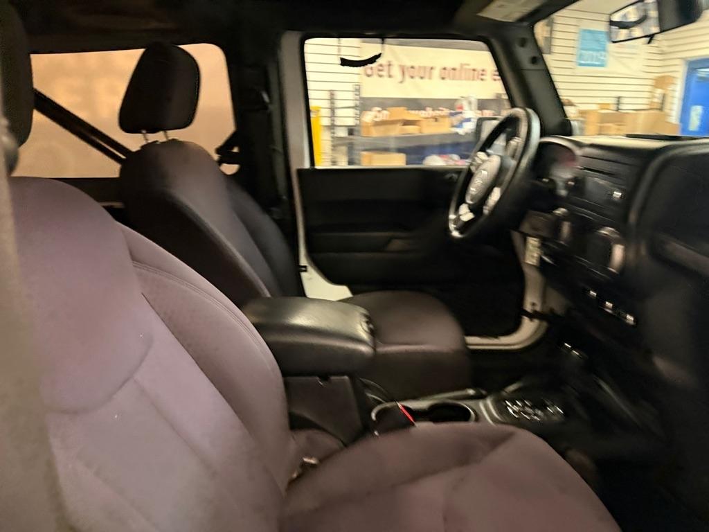 Jeep Wrangler Sport 4WD 2014