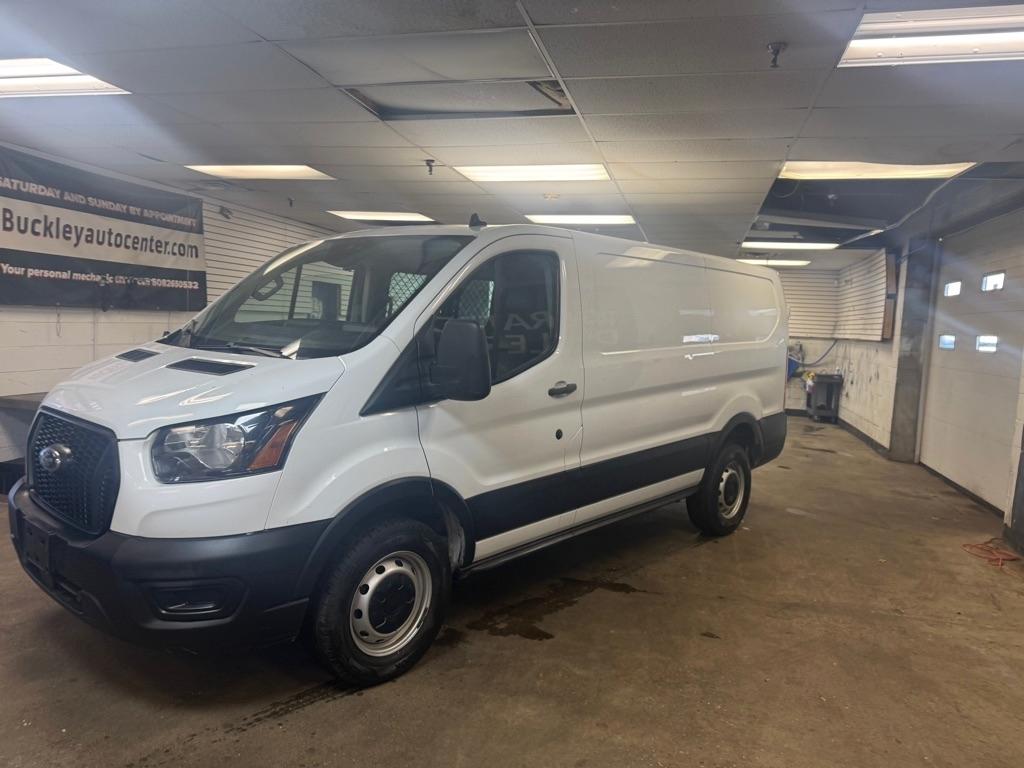 Ford Transit 250 Van Low Roof w/Sliding Pass. 130-in. WB 2021