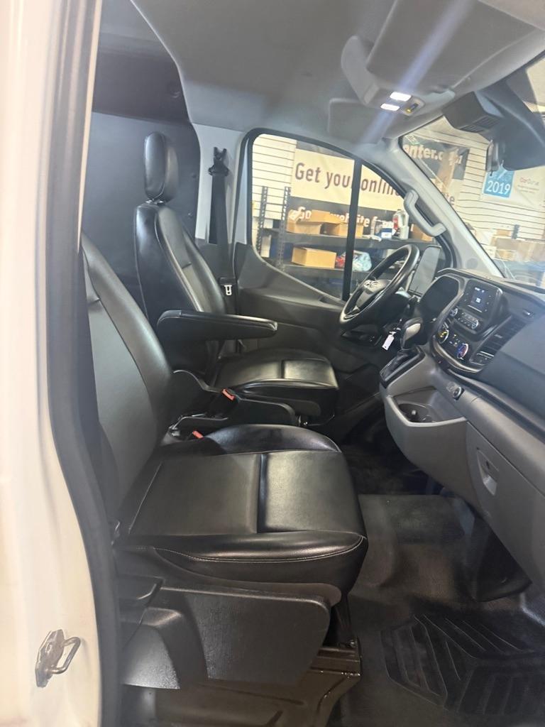 Ford Transit 250 Van Low Roof w/Sliding Pass. 130-in. WB 2021