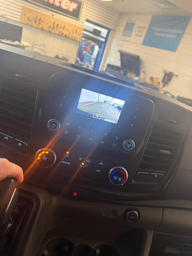 Ford Transit 250 Van Low Roof w/Sliding Pass. 130-in. WB 2021