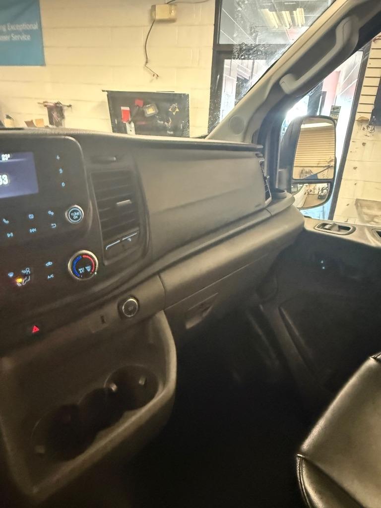 Ford Transit 250 Van Low Roof w/Sliding Pass. 130-in. WB 2021