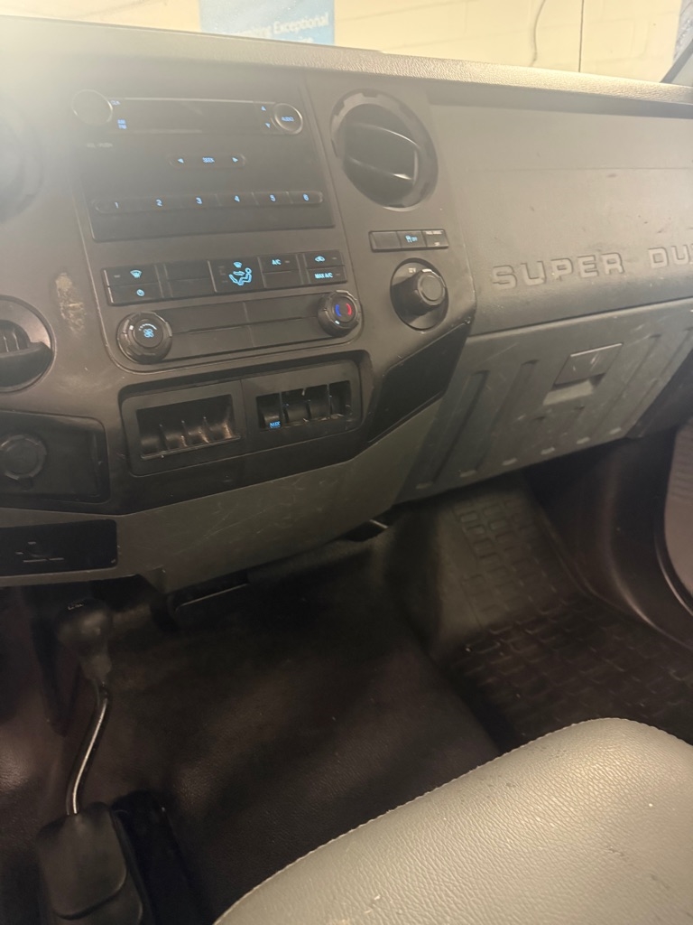 Ford F-350 SD XL 4WD 2012