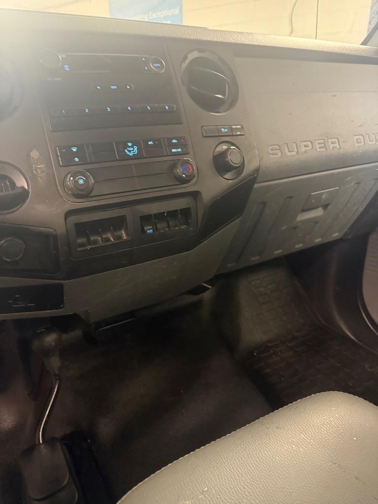 Ford F-350 SD XL 4WD 2012
