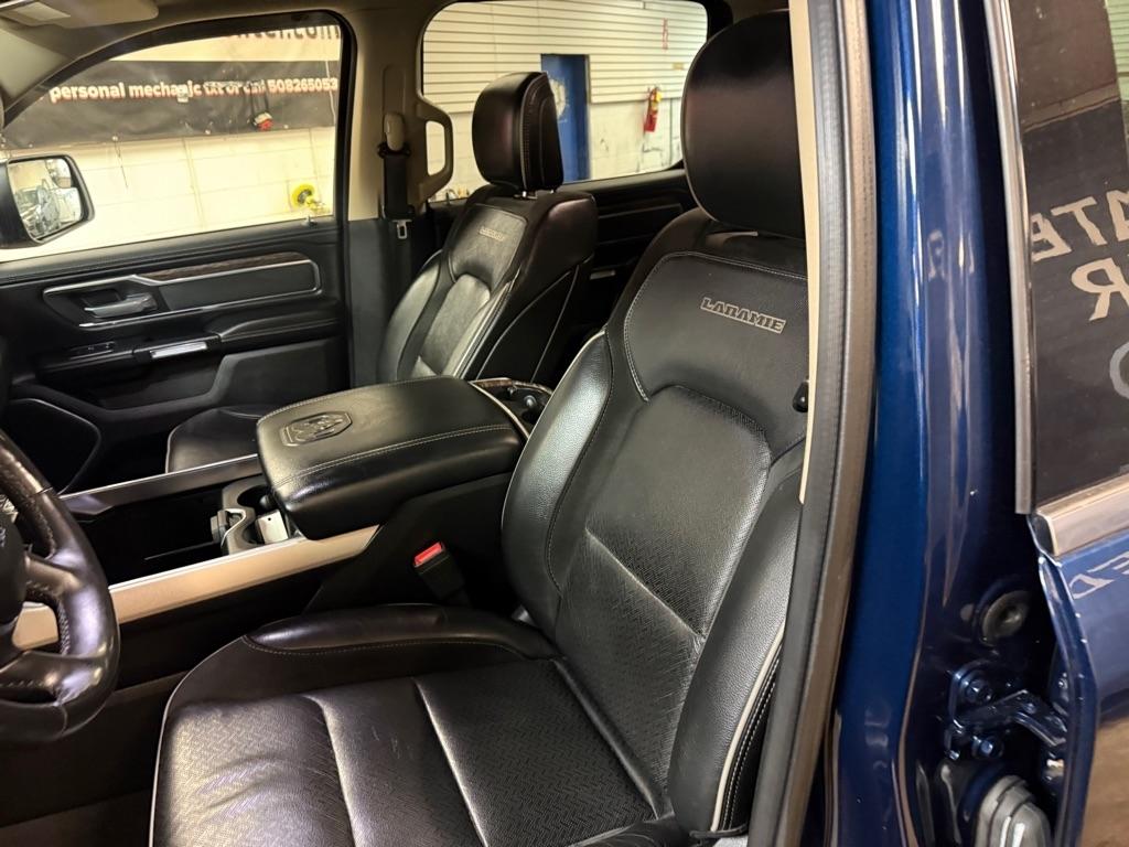 RAM 1500 Laramie Crew Cab SWB 4WD 2019