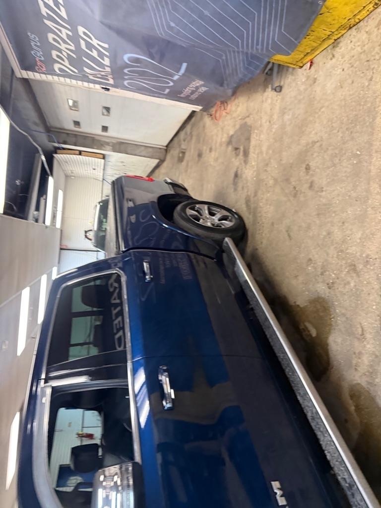 RAM 1500 Laramie Crew Cab SWB 4WD 2019