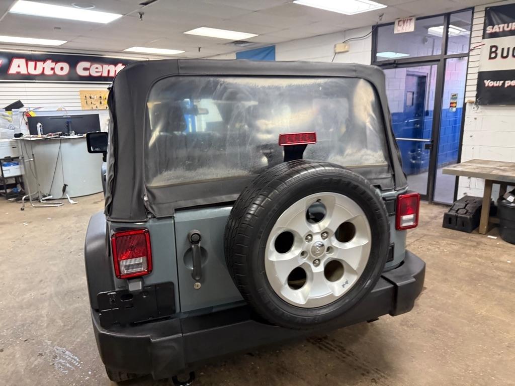 Jeep Wrangler Sport 4WD 2015