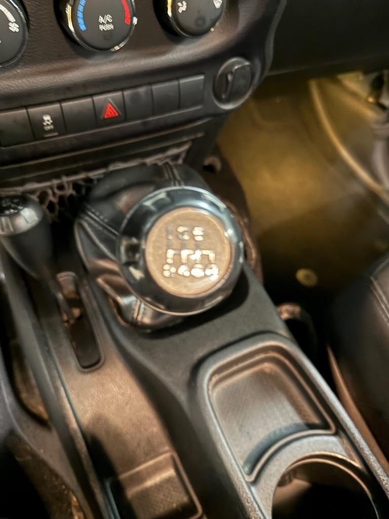 Jeep Wrangler Sport 4WD 2015