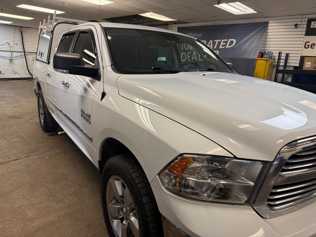 RAM 1500 SLT Crew Cab SWB 4WD 2016