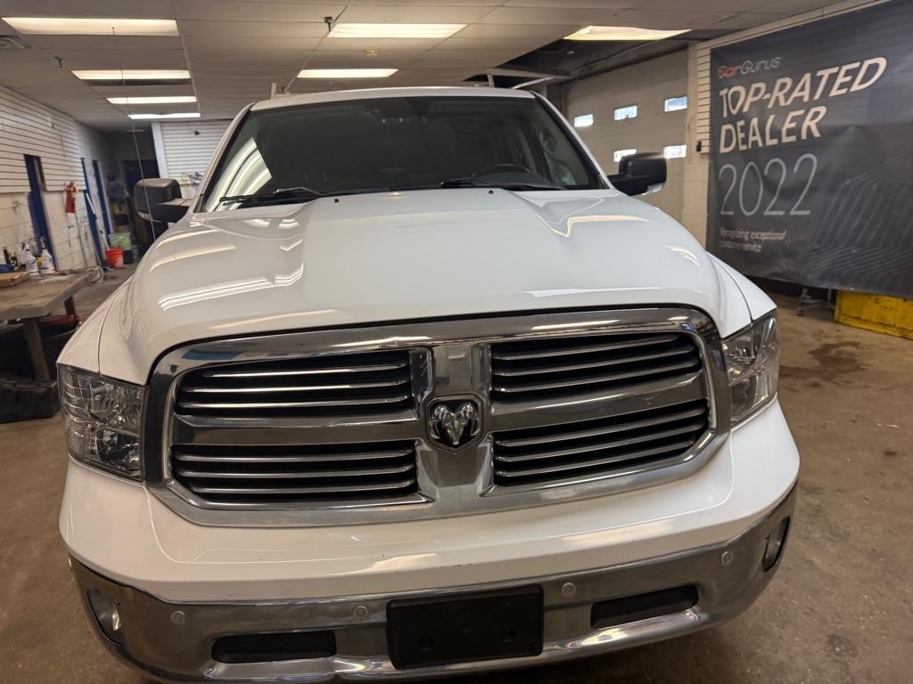 RAM 1500 SLT Crew Cab SWB 4WD 2016