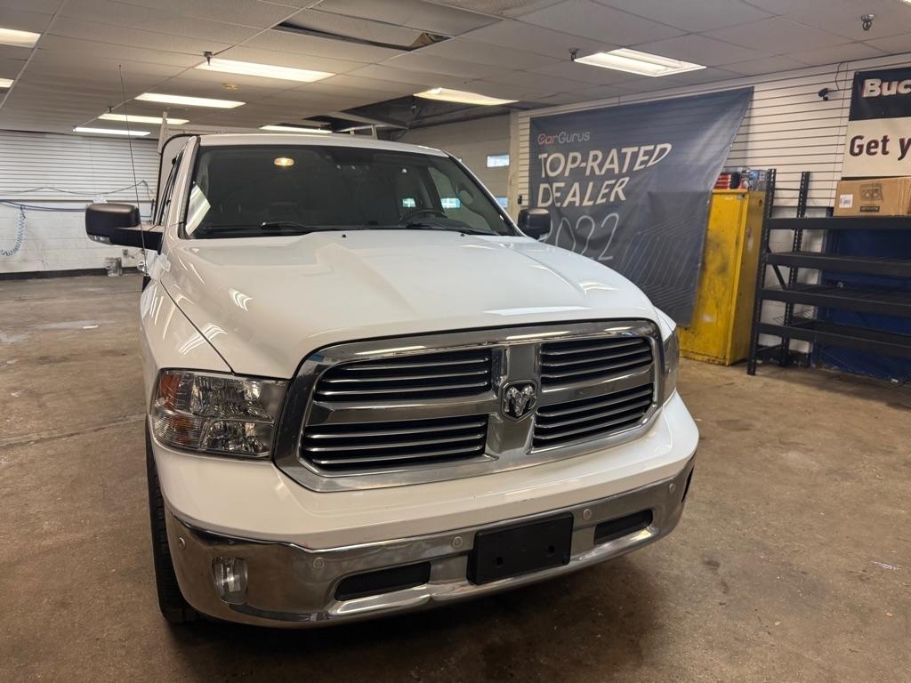 RAM 1500 SLT Crew Cab SWB 4WD 2016