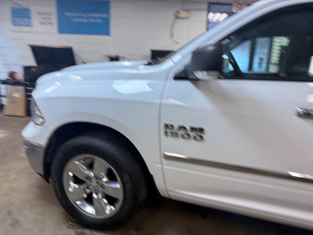 RAM 1500 SLT Crew Cab SWB 4WD 2016