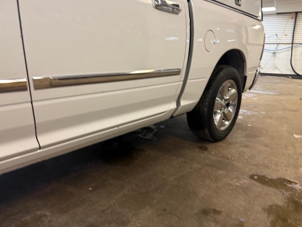 RAM 1500 SLT Crew Cab SWB 4WD 2016