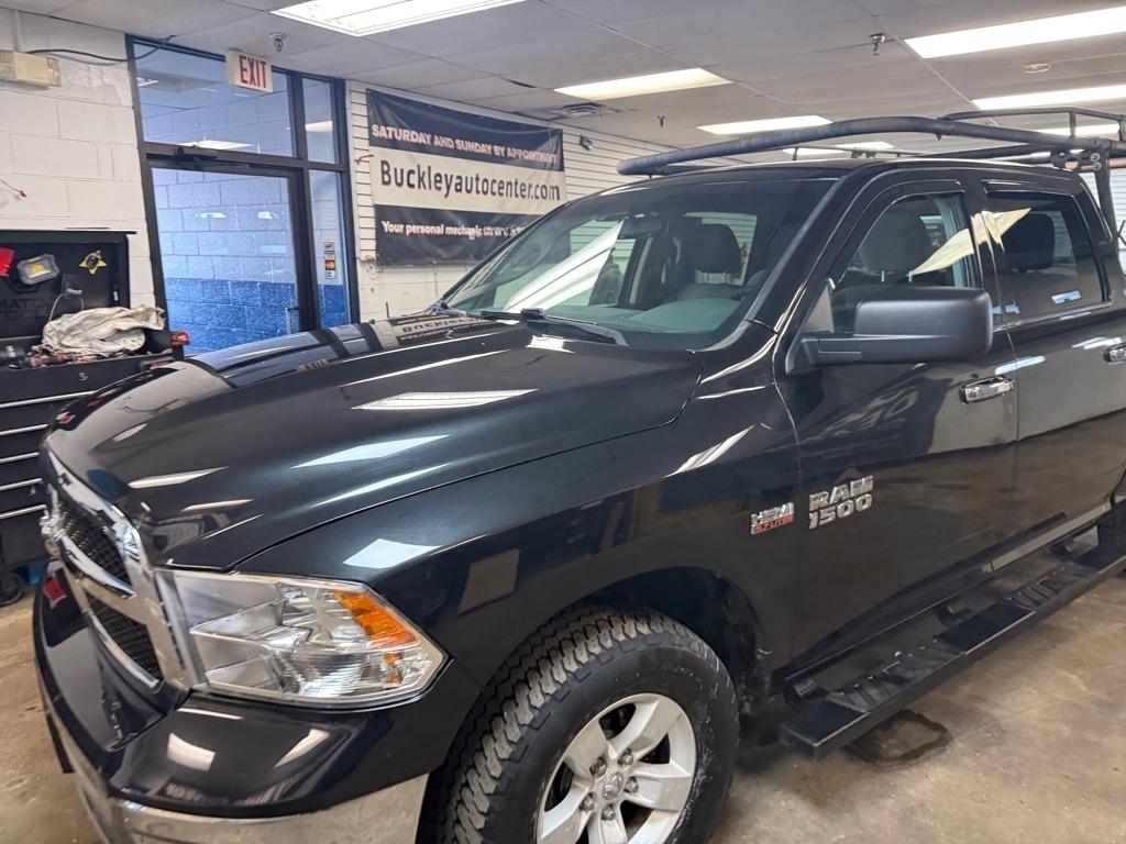 RAM 1500 SLT Crew Cab SWB 4WD 2017